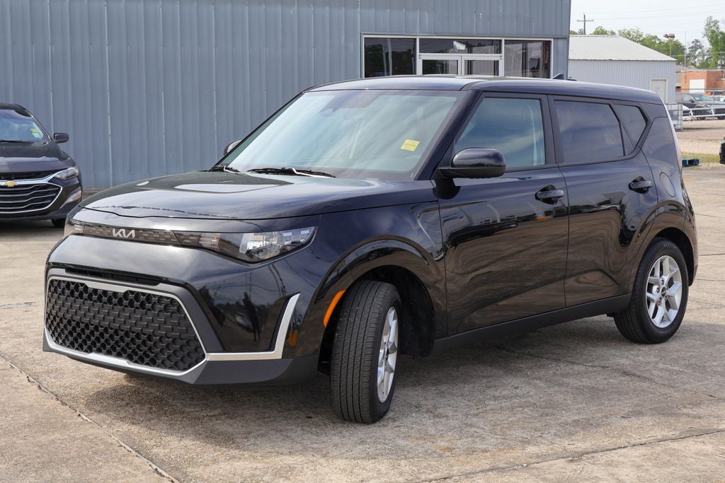 2025 Kia Soul Base