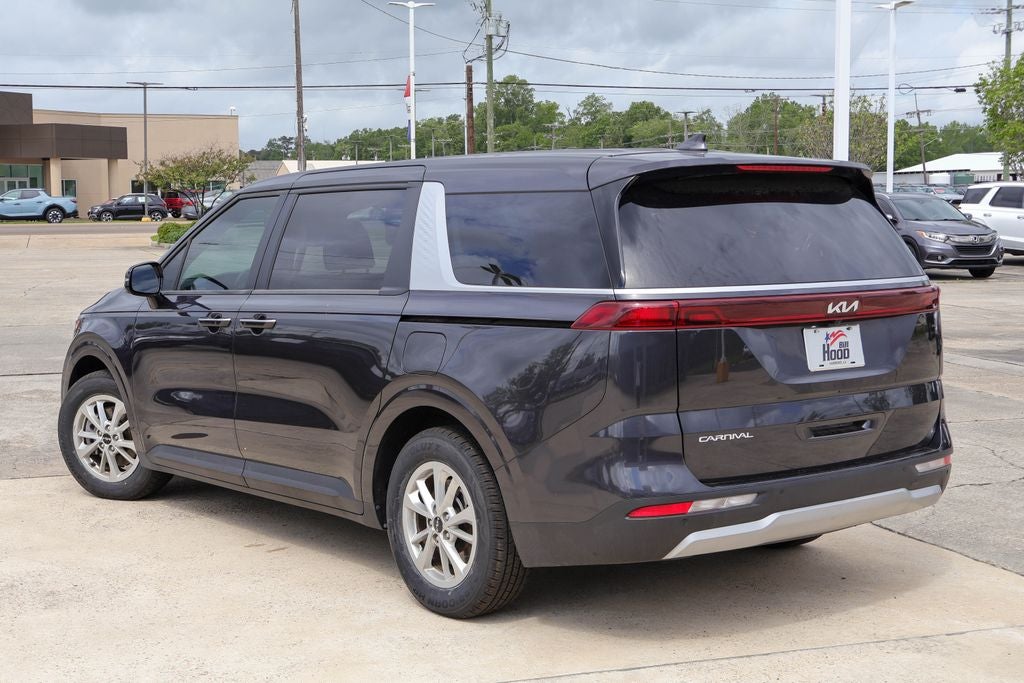 2024 Kia Carnival LX