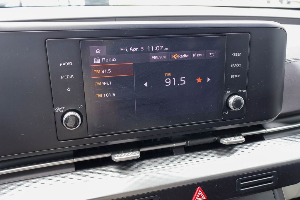 2024 Kia Carnival LX