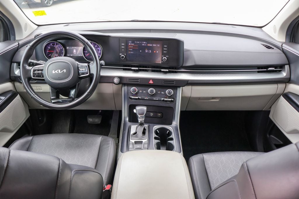2024 Kia Carnival LX