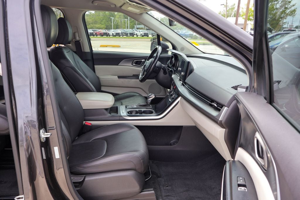 2024 Kia Carnival LX