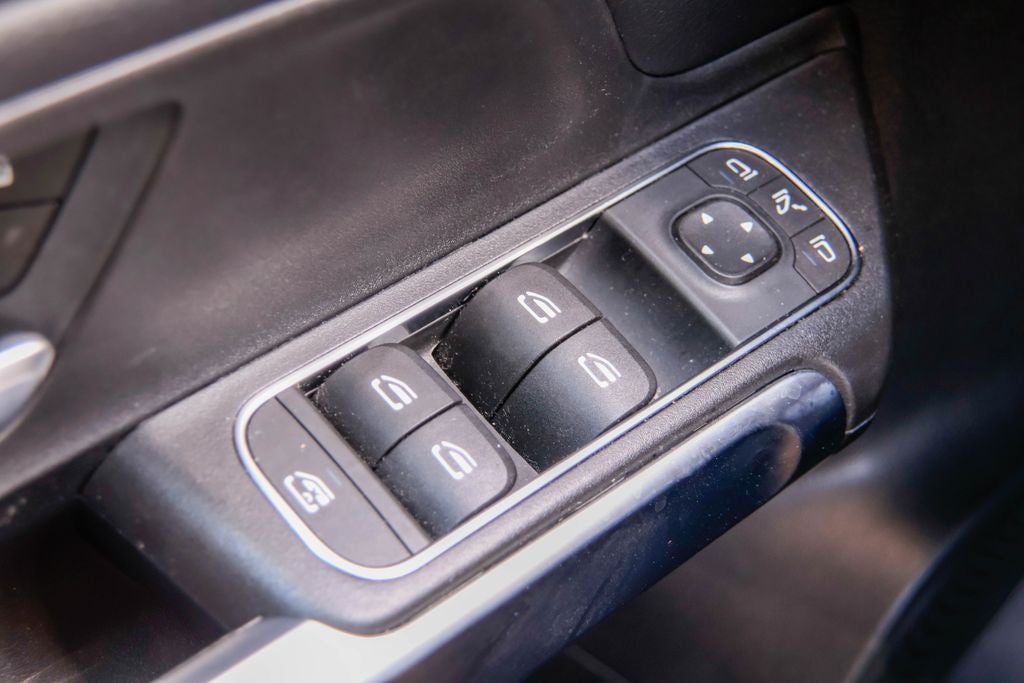 2025 Mercedes-Benz GLB GLB 250 4MATIC®