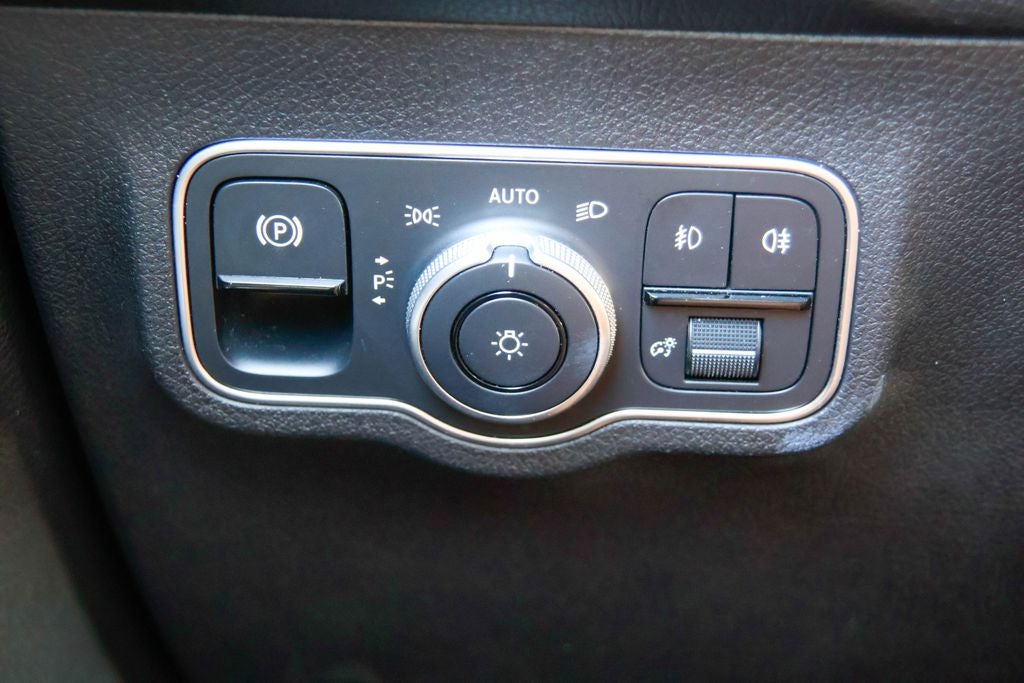 2025 Mercedes-Benz GLB GLB 250 4MATIC®